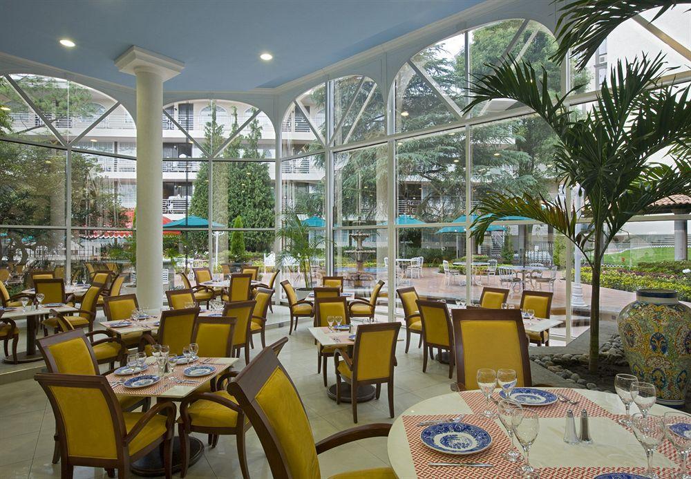 Krystal Satelite Maria Barbara Hotell Tlalnepantla  Restaurant bilde